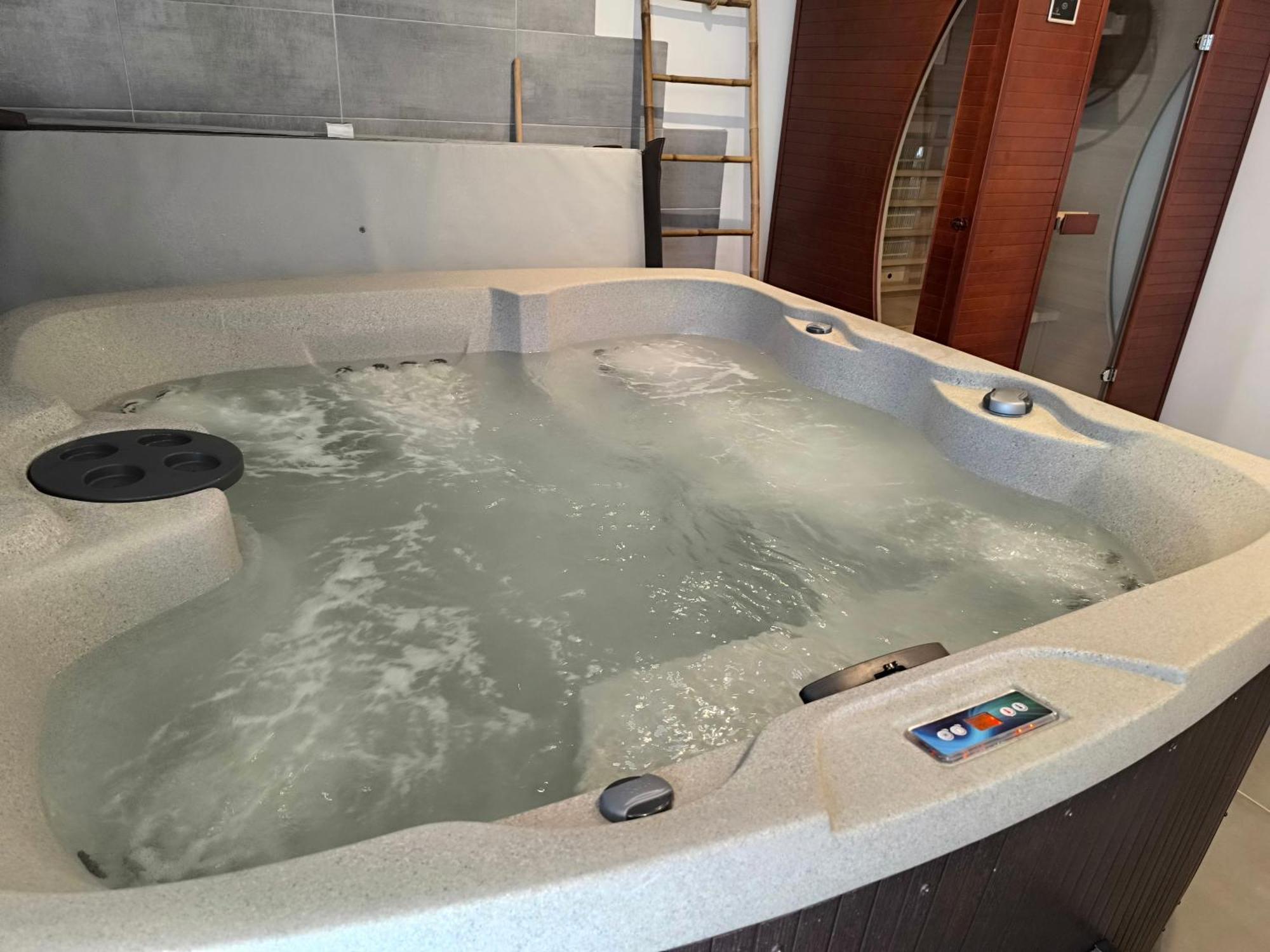 Gite Bonheur Et Charme Spa-Sauna Forfait 2H Inclus كينتزهيم المظهر الخارجي الصورة